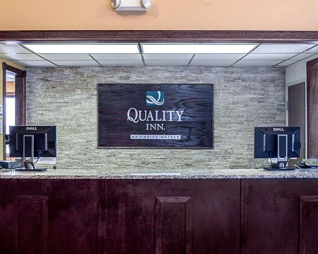 Quality Inn Абърдийн Интериор снимка
